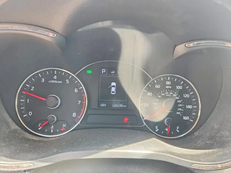2017 KIA FORTE LX  