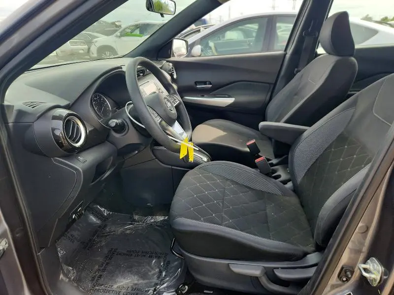 2019 NISSAN KICKS SV  