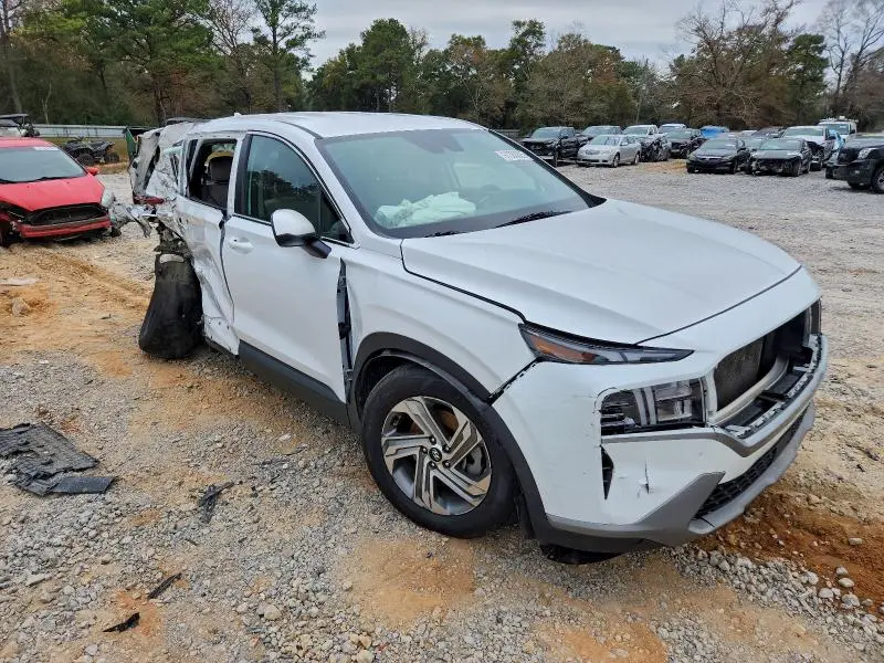 2022 HYUNDAI SANTA FE SE  