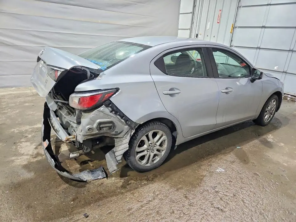 2017 TOYOTA YARIS IA   