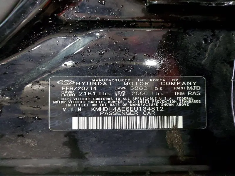 2014 HYUNDAI ELANTRA SE  
