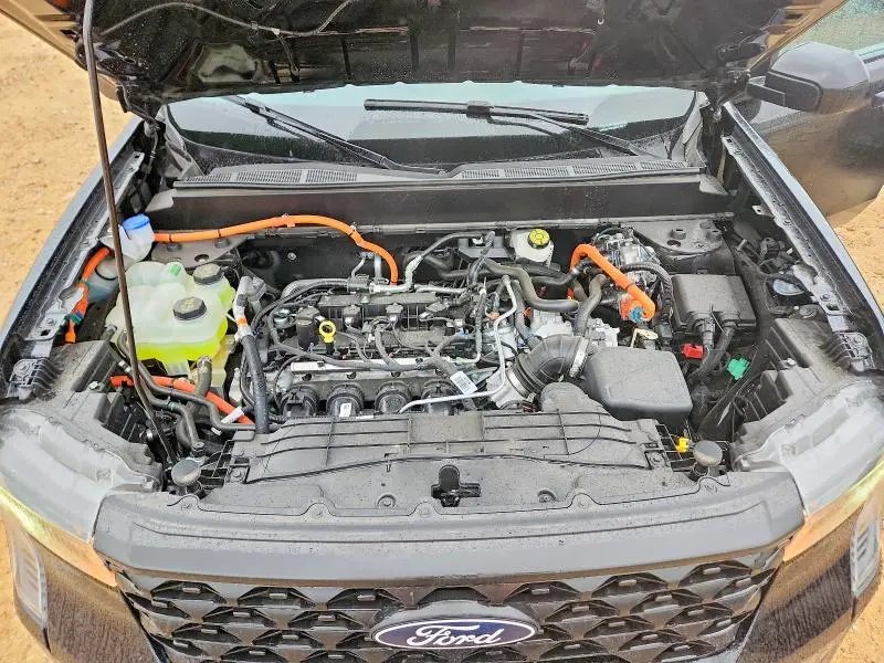2025 FORD MAVERICK XL  