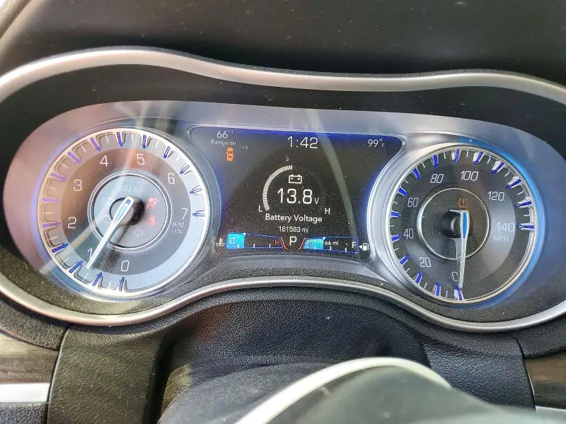 2016 CHRYSLER 300 LIMITED  