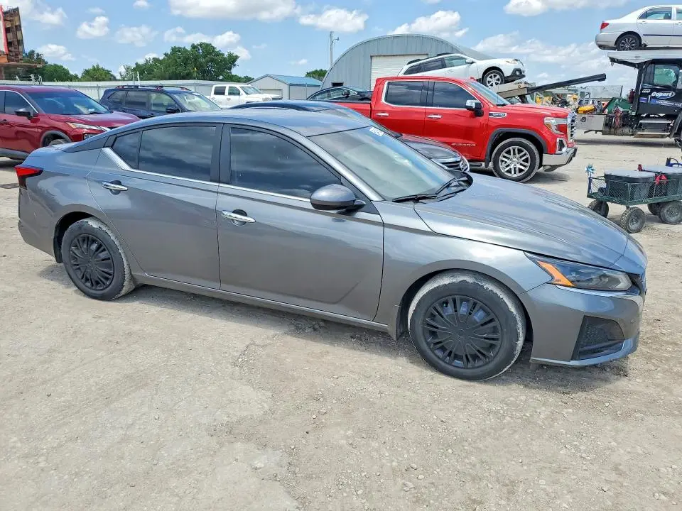 2023 NISSAN ALTIMA S  