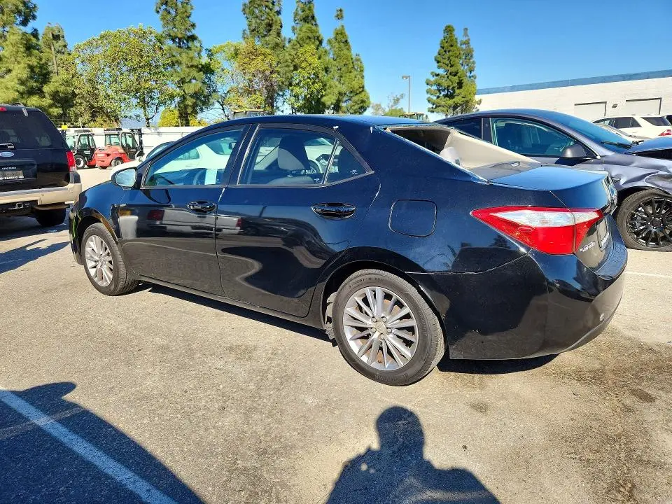 2015 TOYOTA COROLLA LE PLUS  