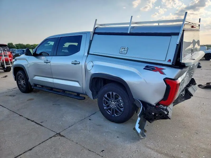 2024 TOYOTA TUNDRA CREWMAX SR  