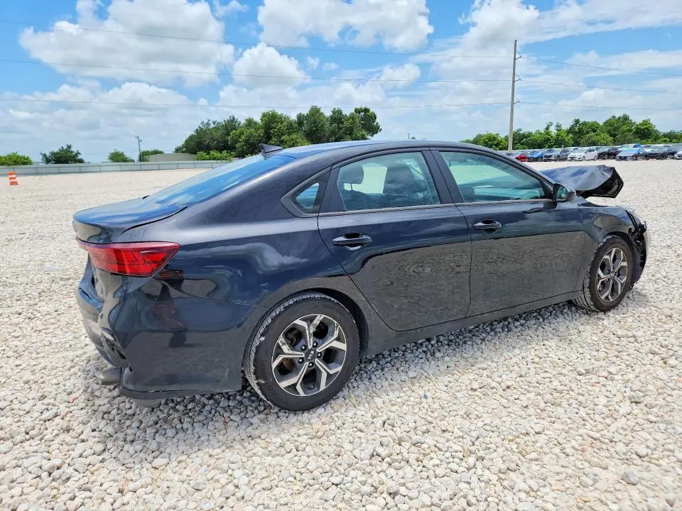 2021 KIA FORTE LXS  