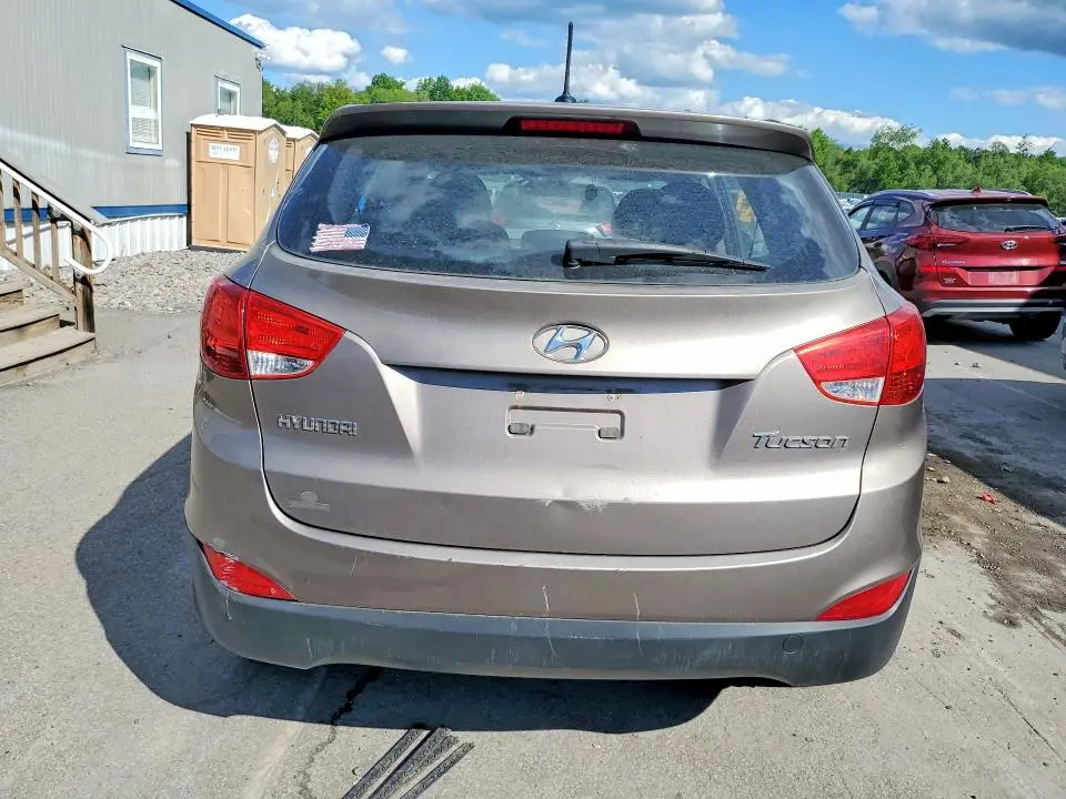 2011 HYUNDAI TUCSON GL  
