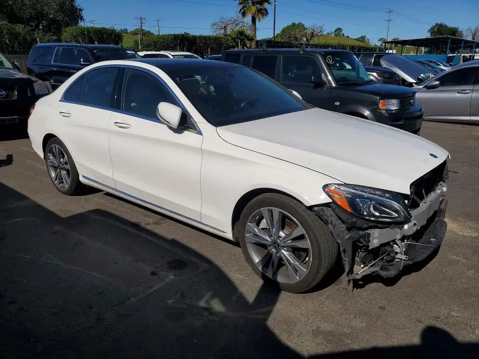 2018 MERCEDES-BENZ C 300  