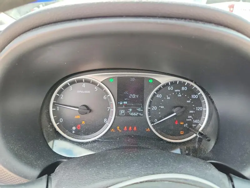 2021 NISSAN KICKS S  
