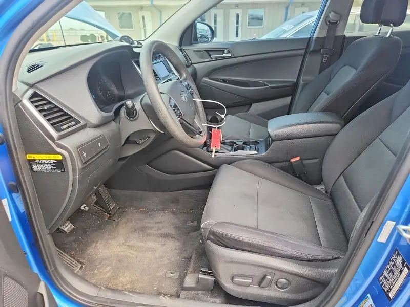 2016 HYUNDAI TUCSON SE  