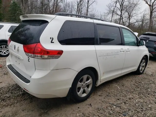 2012 TOYOTA SIENNA LE  
