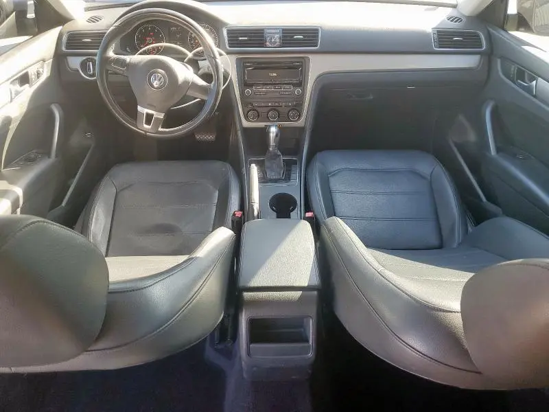 2014 VOLKSWAGEN PASSAT S  