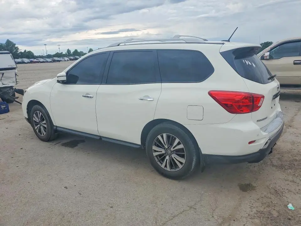 2017 NISSAN PATHFINDER SL  