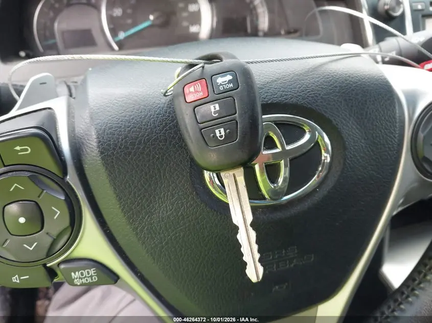 2012 TOYOTA CAMRY SE