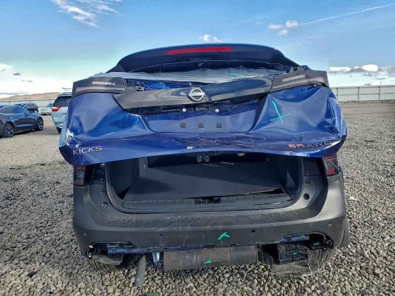 2025 NISSAN KICKS SR  