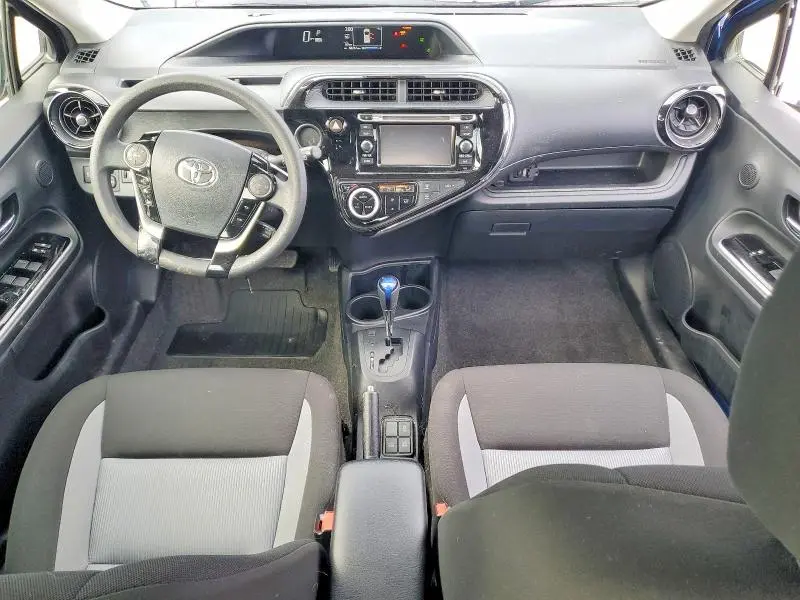 2019 TOYOTA PRIUS C L  