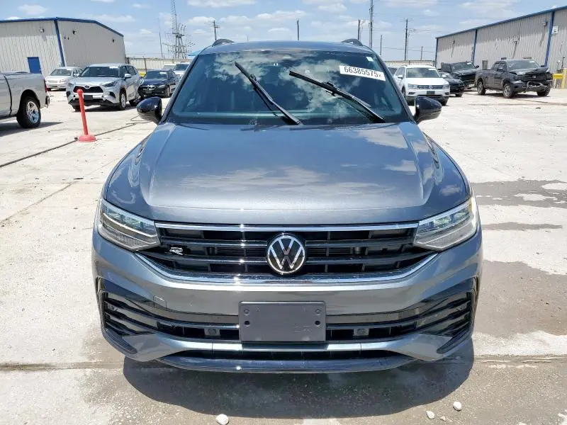 2023 VOLKSWAGEN TIGUAN SE R-LINE BLACK  