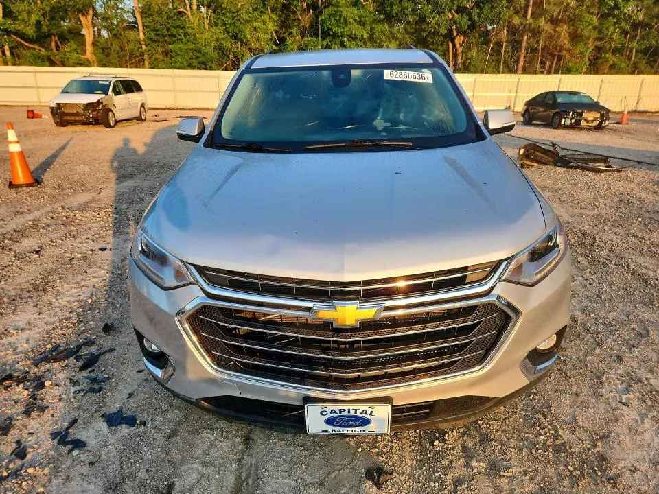 2020 CHEVROLET TRAVERSE LT  