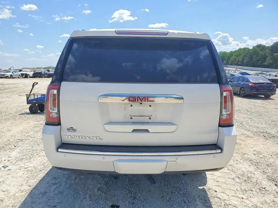2018 GMC YUKON XL DENALI  