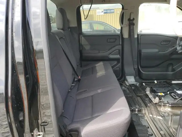 2022 NISSAN FRONTIER S  