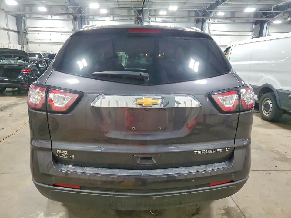 2015 CHEVROLET TRAVERSE LT  