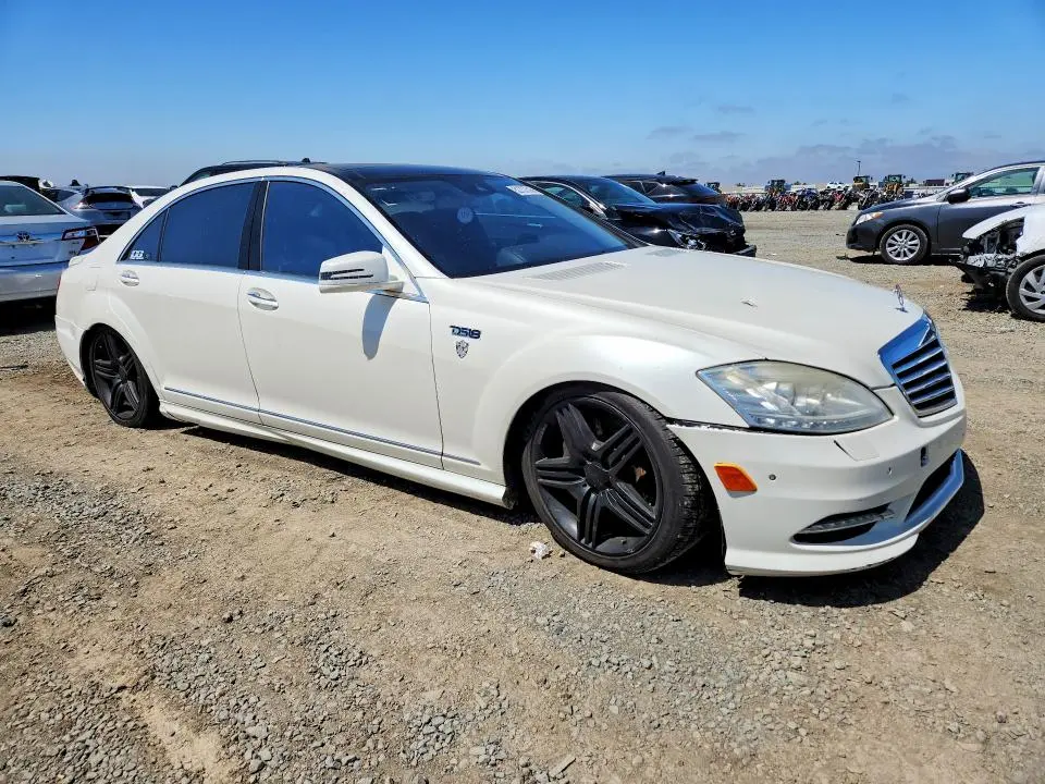 2013 MERCEDES-BENZ S 550  