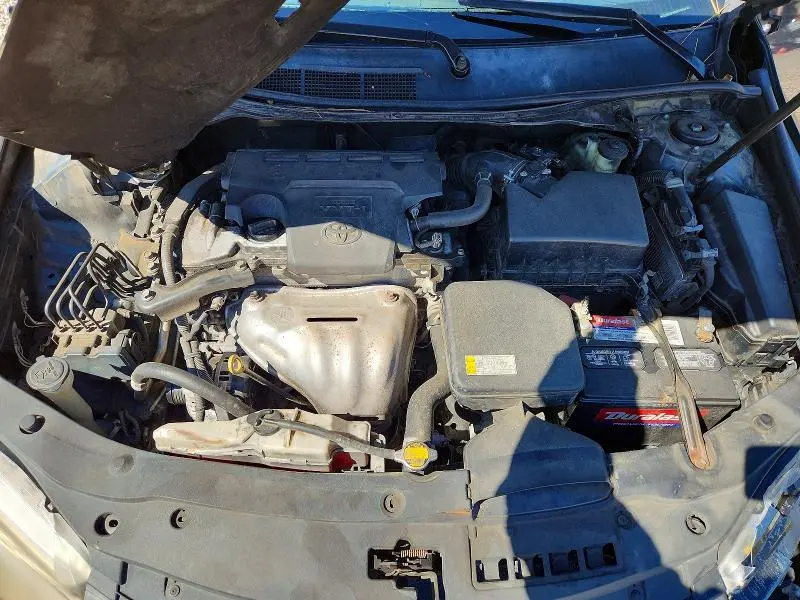 2016 TOYOTA CAMRY SE  