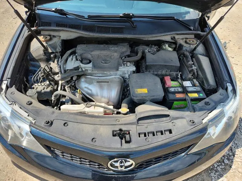 2014 TOYOTA CAMRY SE  