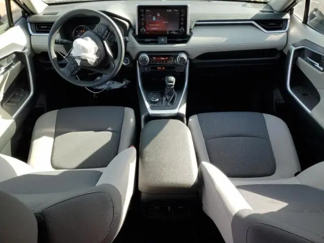 2021 TOYOTA RAV4 XLE  