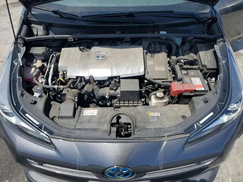 2021 TOYOTA PRIUS LE  