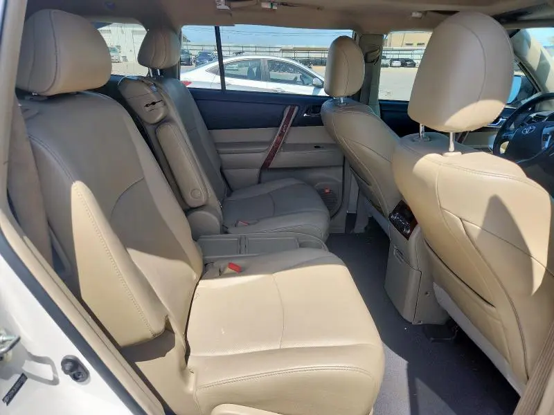2013 TOYOTA HIGHLANDER LIMITED  