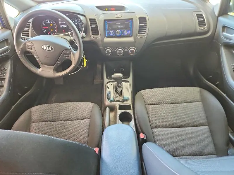 2017 KIA FORTE LX  