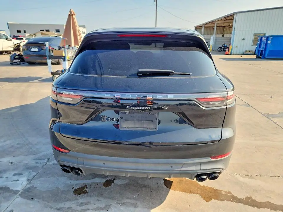 2022 PORSCHE CAYENNE   