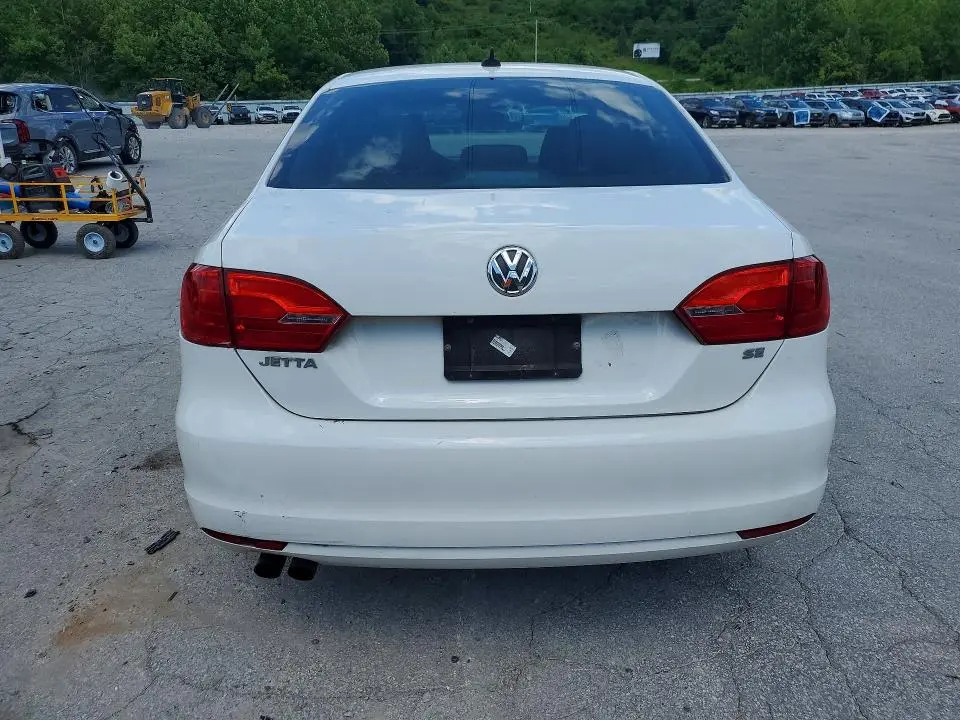 2014 VOLKSWAGEN JETTA SE  
