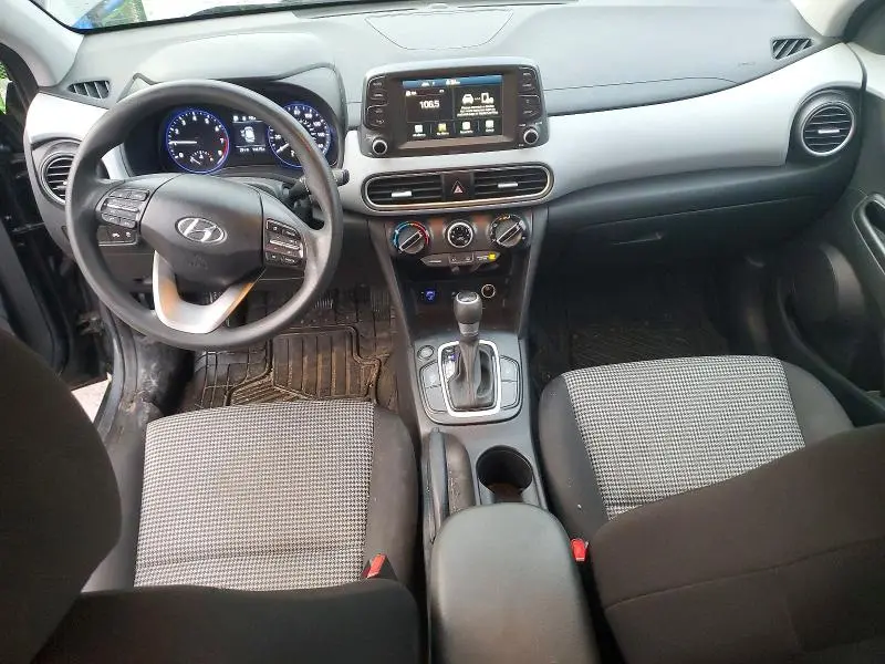 2021 HYUNDAI KONA SE  