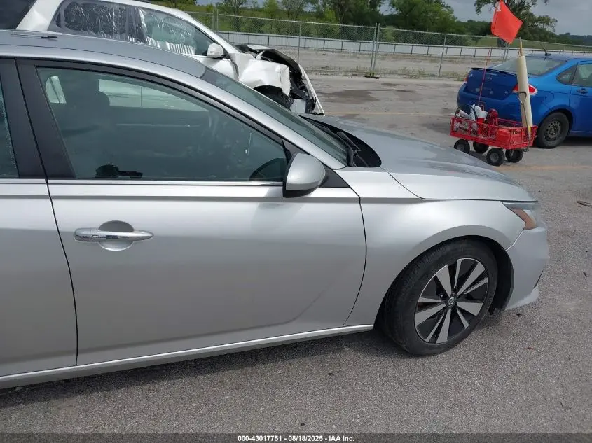 2021 NISSAN ALTIMA SV FWD