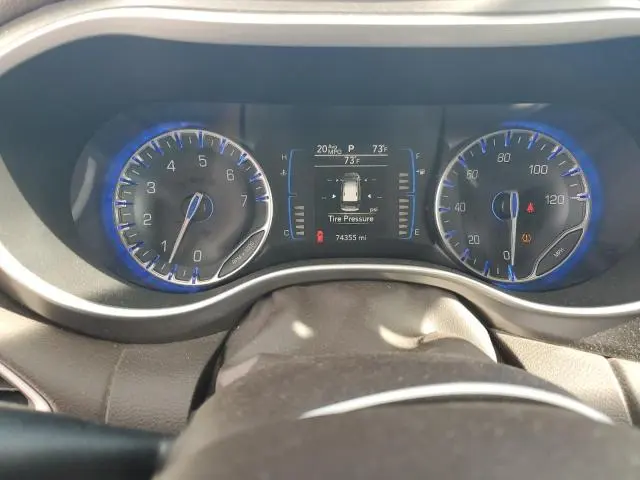 2017 CHRYSLER PACIFICA LX  