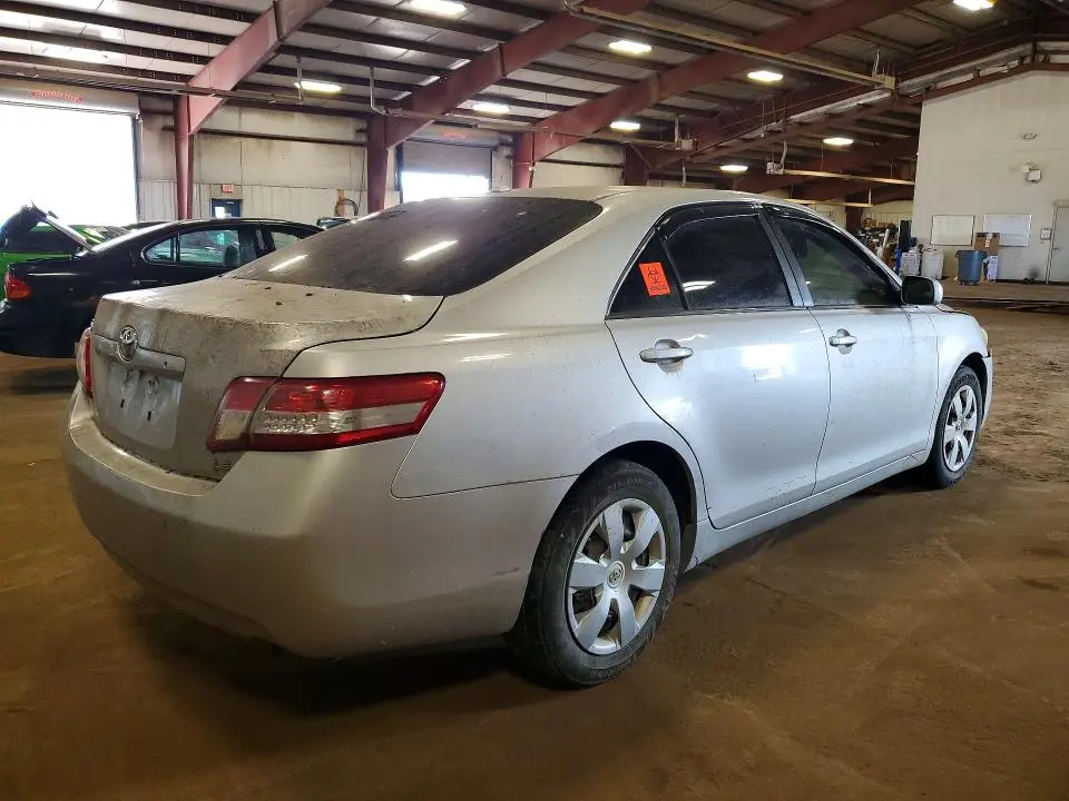 2011 TOYOTA CAMRY LE  