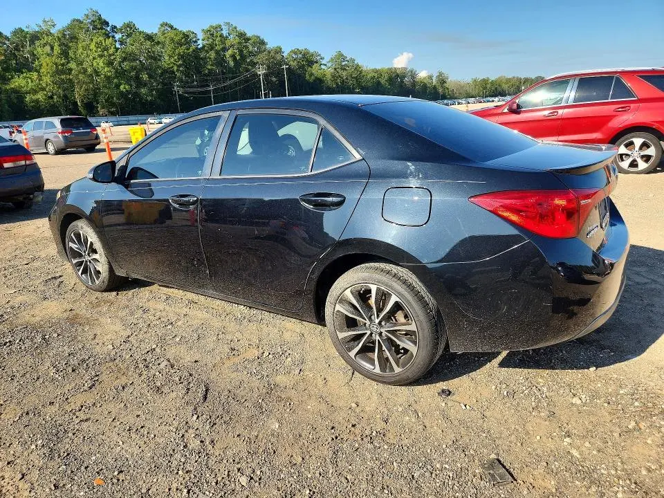 2018 TOYOTA COROLLA SE  