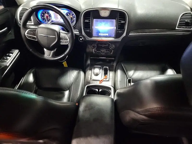 2018 CHRYSLER 300 TOURING  