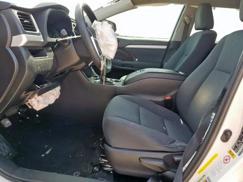 2015 TOYOTA HIGHLANDER LE  