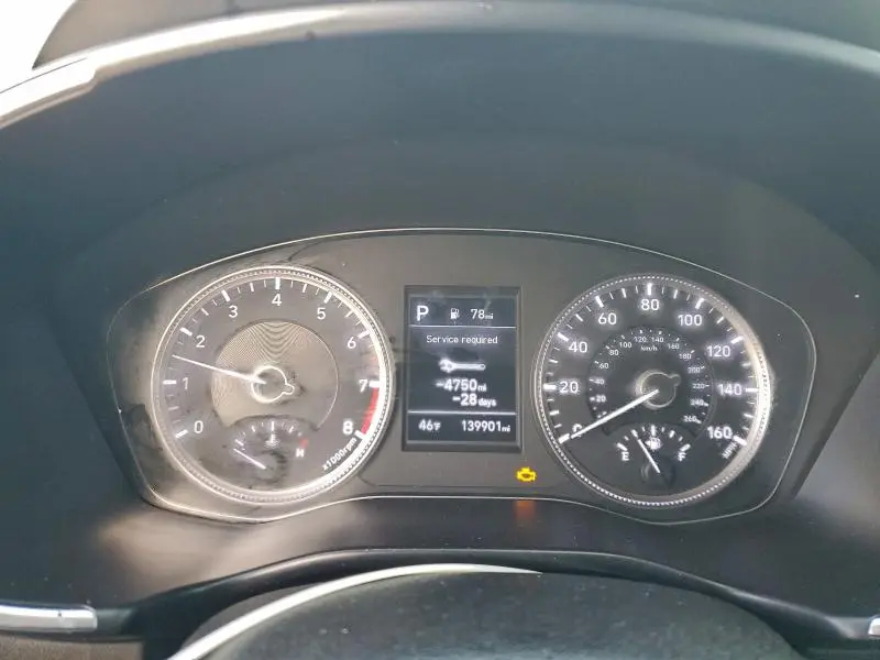 2019 HYUNDAI SANTA FE SE  