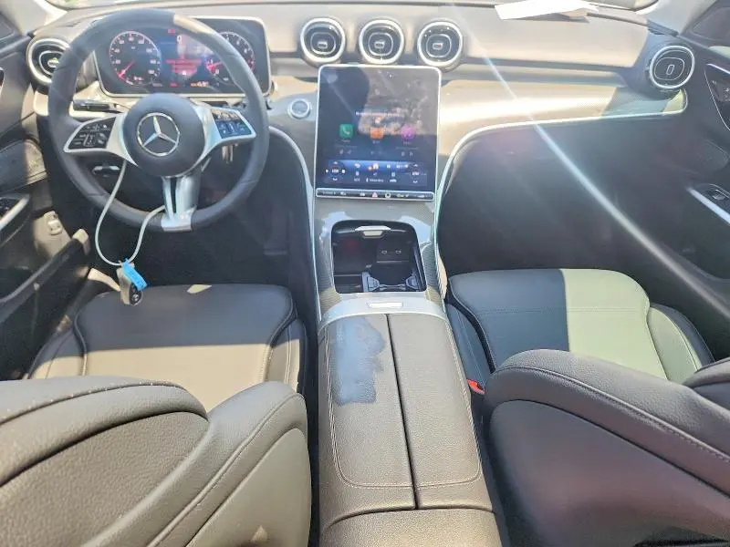 2026 MERCEDES-BENZ C 300  