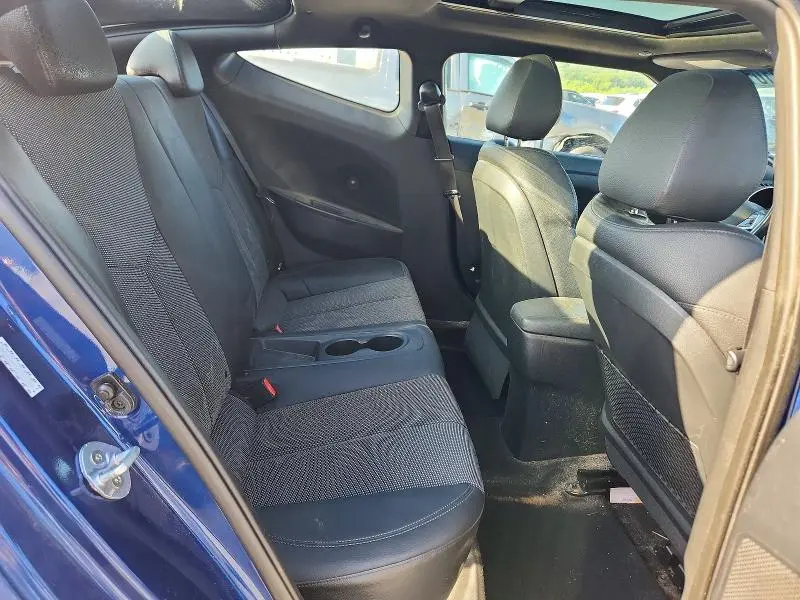 2016 HYUNDAI VELOSTER BASE  