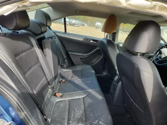 2017 VOLKSWAGEN JETTA SE  
