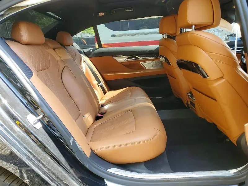 2020 BMW 750 XI  