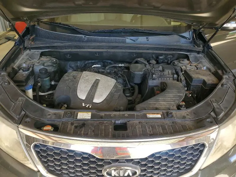 2012 KIA SORENTO LX  