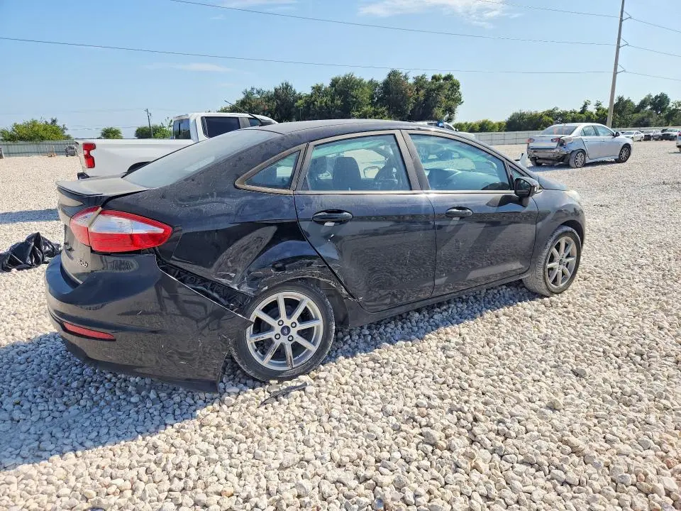 2017 FORD FIESTA SE  