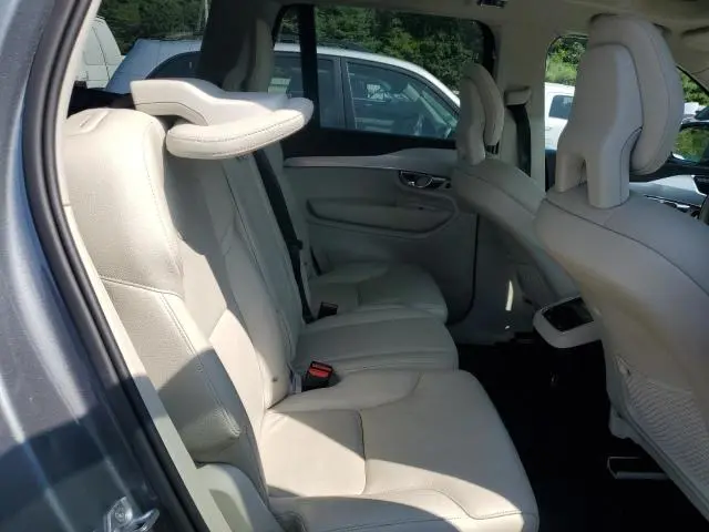 2016 VOLVO XC90 T6  